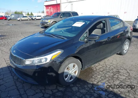 2018 Kia Forte Lx из США, поврежденный, VIN 3KPFK4A78JE248433